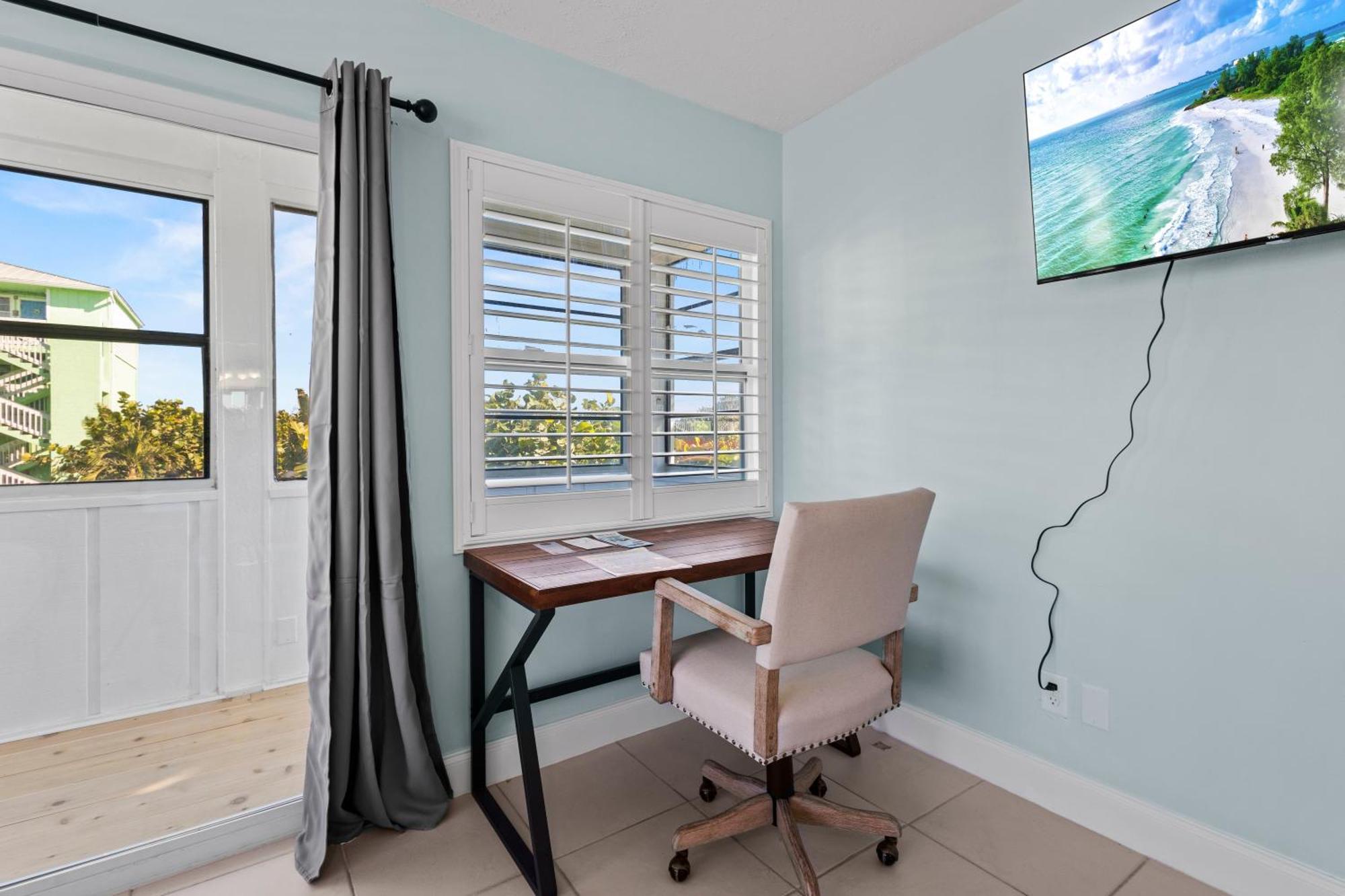 Partial Ocean View Hotel Room- King Bed #1 Fort Pierce Extérieur photo
