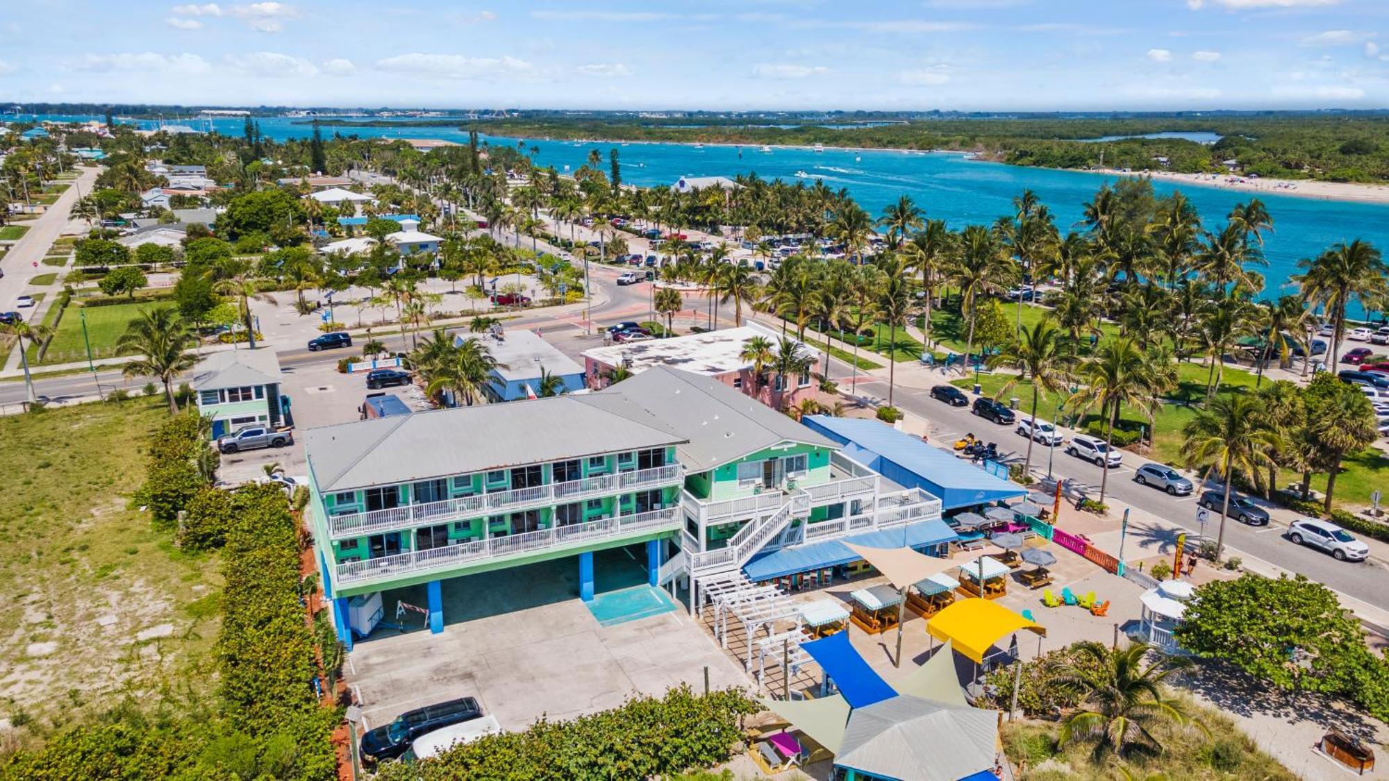 Partial Ocean View Hotel Room- King Bed #1 Fort Pierce Extérieur photo